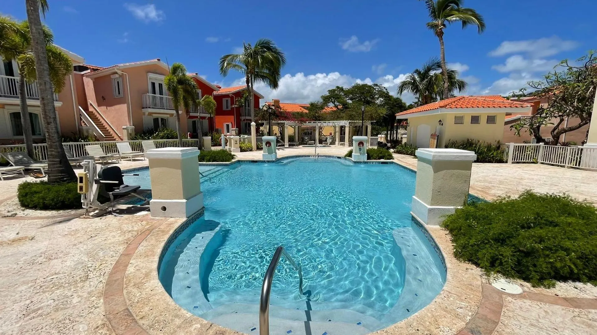 아파트 2Bed 2Bath At Las Casitas Village 파하르도 푸에르토리코